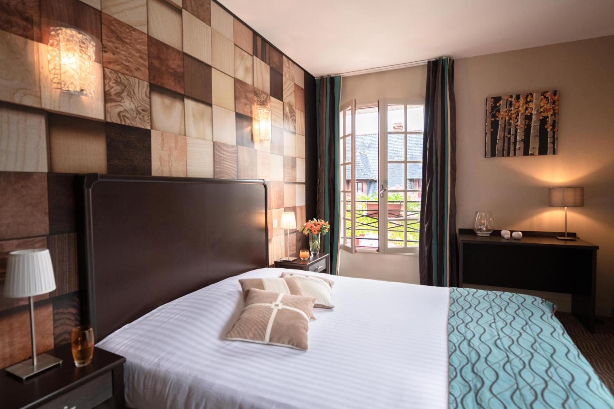 Logis Hotel La Croix Blanche Fontevraud Εξωτερικό φωτογραφία