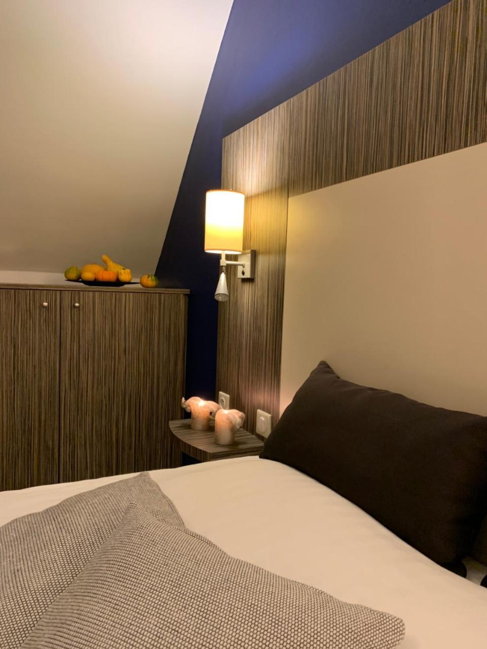 Logis Hotel La Croix Blanche Fontevraud Εξωτερικό φωτογραφία